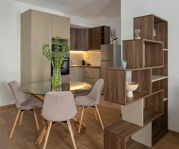 Downtown Luxury Apartment #1